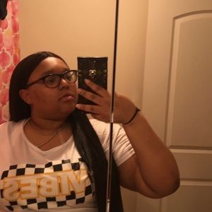 Meet your Posher, Joy